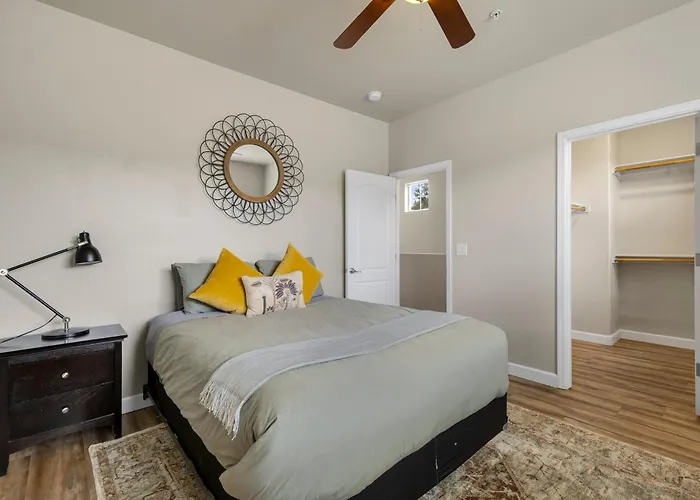 Villa Mountain Peaks Getaway 4br4ba Pet-friendly Ac Near Downtown Trails Flagstaff
