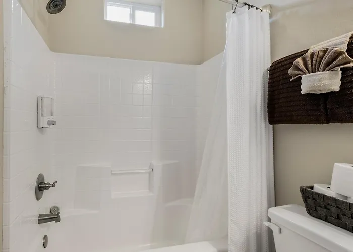 Mountain Peaks Getaway 4br4ba Pet-friendly Ac Near Downtown Trails Villa