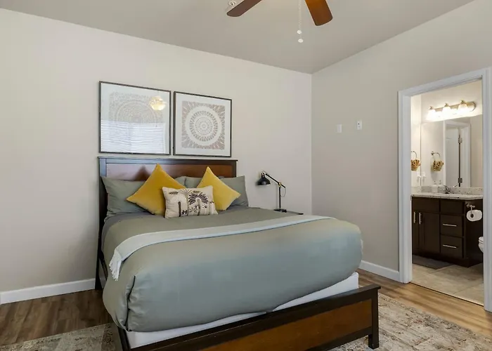 Mountain Peaks Getaway 4br4ba Pet-friendly Ac Near Downtown Trails Villa Flagstaff