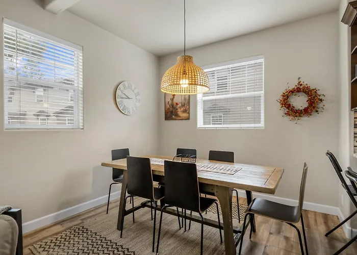 Mountain Peaks Getaway 4br4ba Pet-friendly Ac Near Downtown Trails Flagstaff